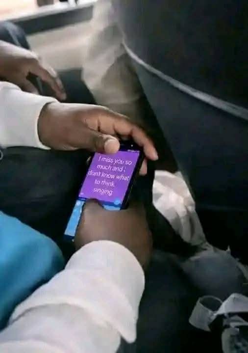 Lassy 🗑 Laden tweet media