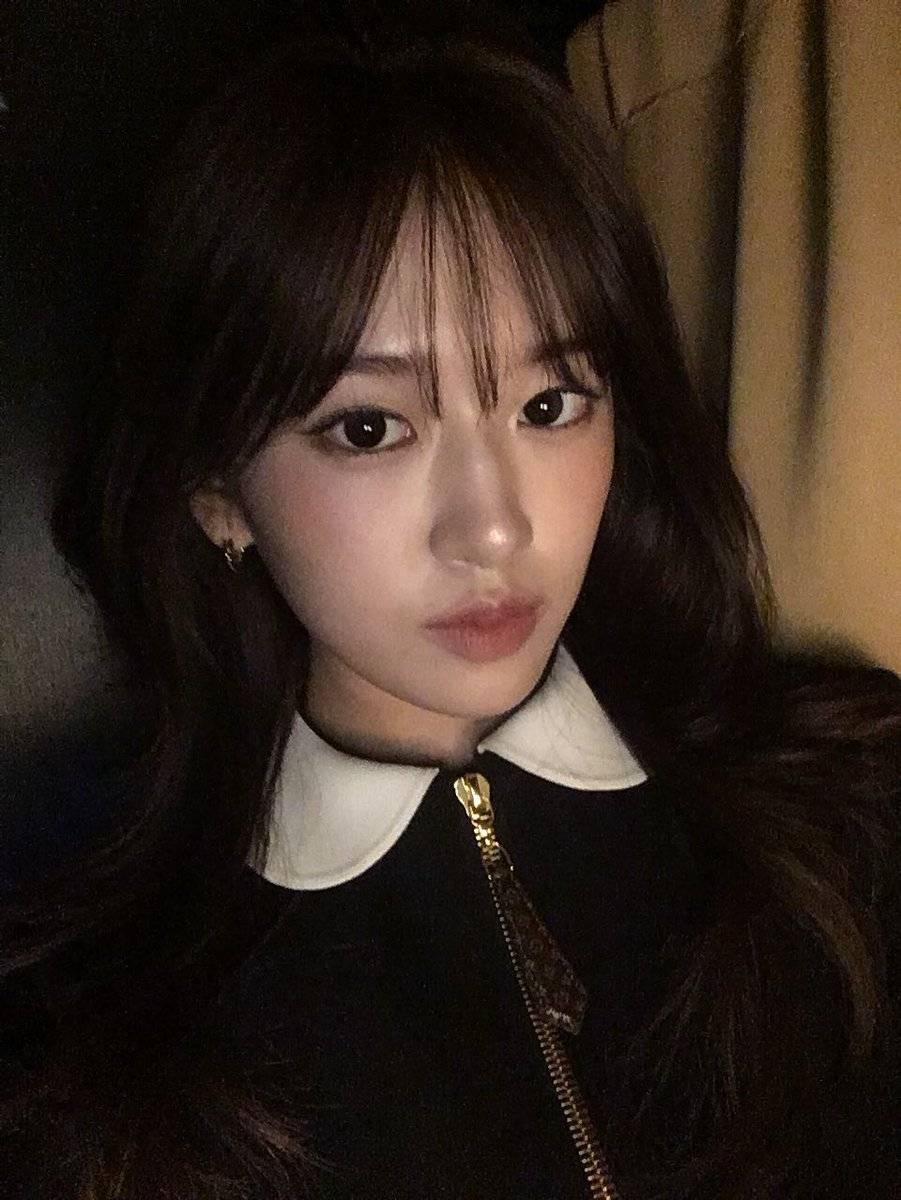 just yujin’s selca tweet media