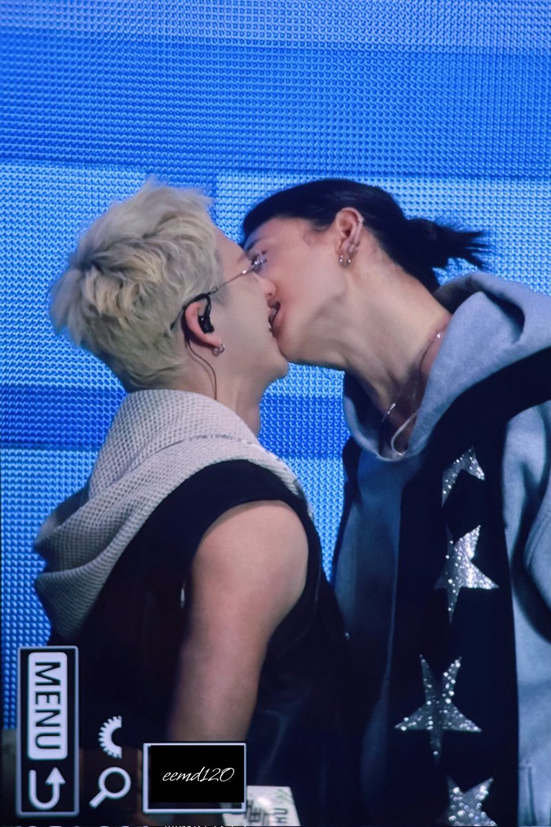 방찬편 🐺🌙 tweet media