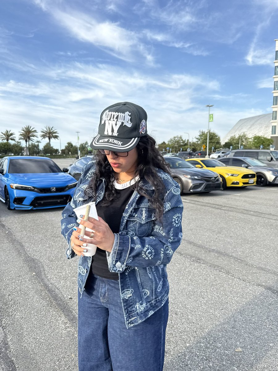 ari🪽✨ tweet media