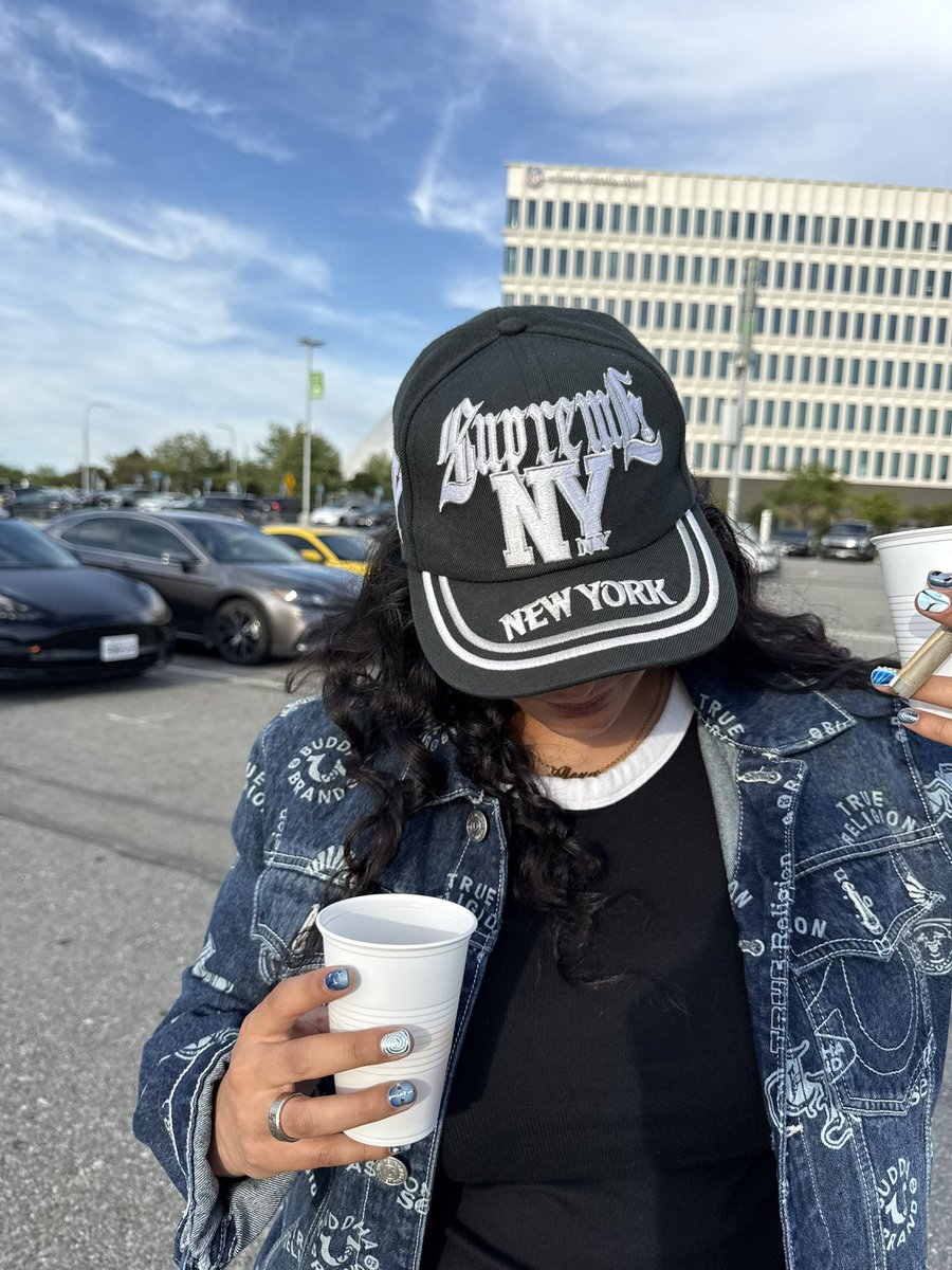 ari🪽✨ tweet media