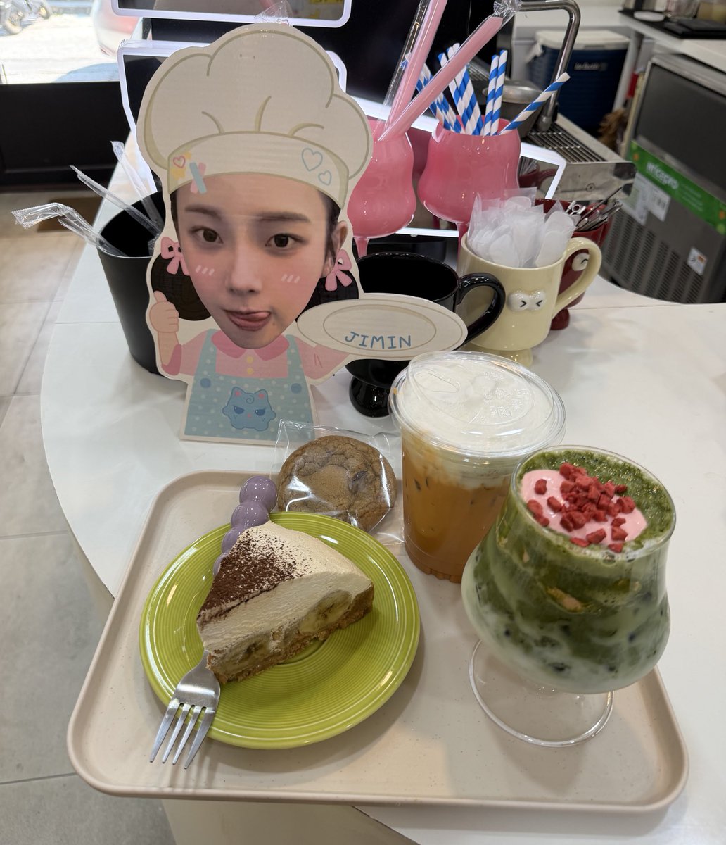 Gbℓυυ(🌠)! tweet media