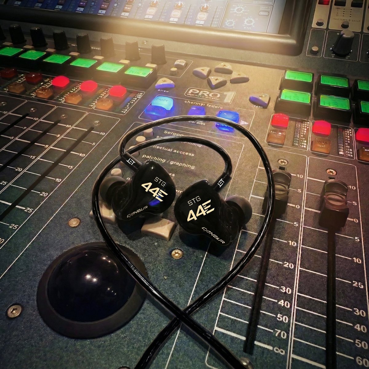 続報をお待ちください！🎯 Canpur Stage Series、2026 香港 CanJam にて初公開！プロ用ステージモニタリング IEM 新シリーズ、DMA 泛音と共に登場✨
#Canpur #StageSeries #HKCanJam #IEM #StageMonitoring