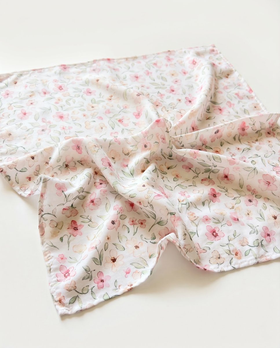 GreyExim's tweet image. Soft florals, effortless styling.

A breathable cotton bandana designed for everyday wear — from hair to wrist to neck.

#GreyExim #CottonBandana #FloralScarf #ScarfStyling #SoftStyle #EverydayAccessories #MinimalFashion #SummerStyle