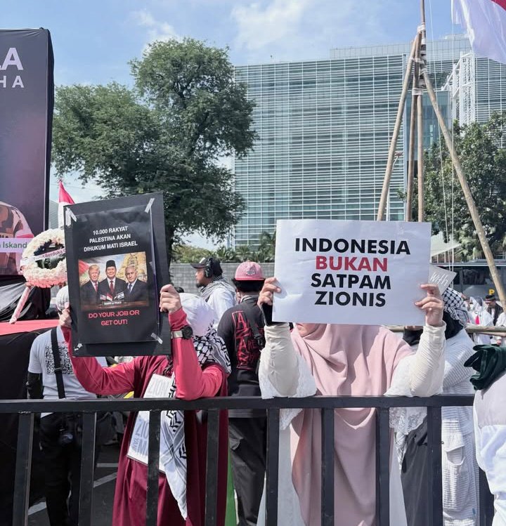 BUKAN KERAJAAN tweet media