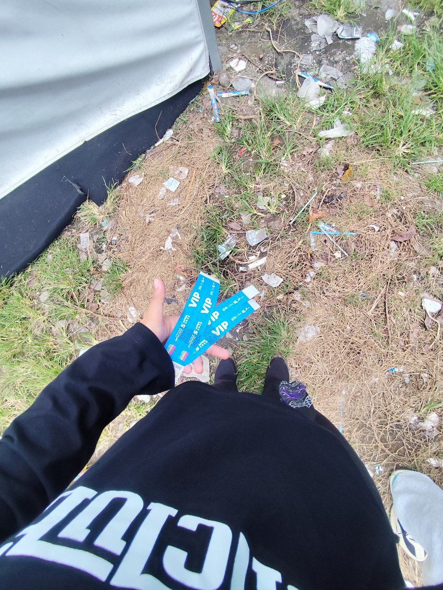 ampar ampar risma🍌 tweet media