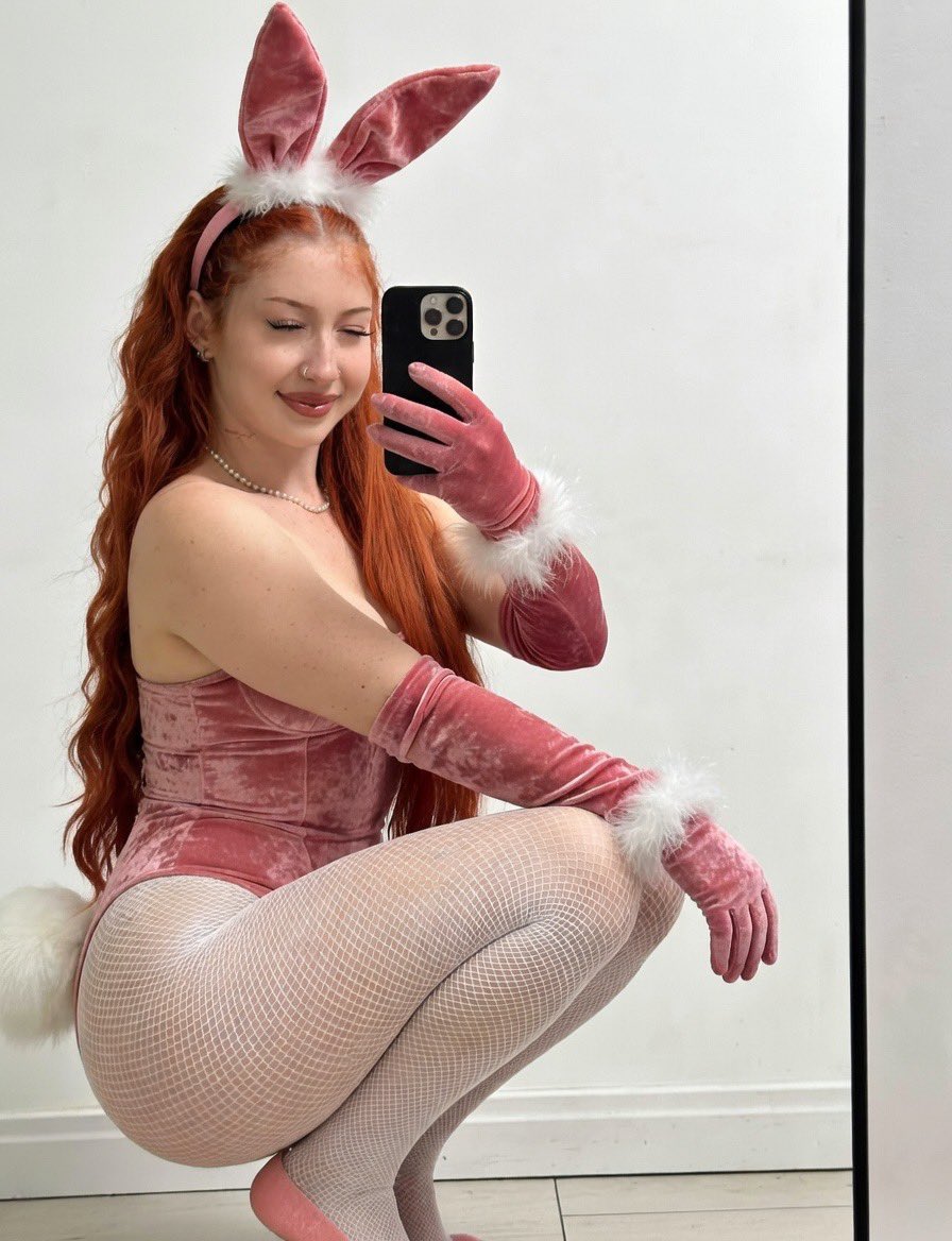 G O O D G I R L B A D N O W tweet media