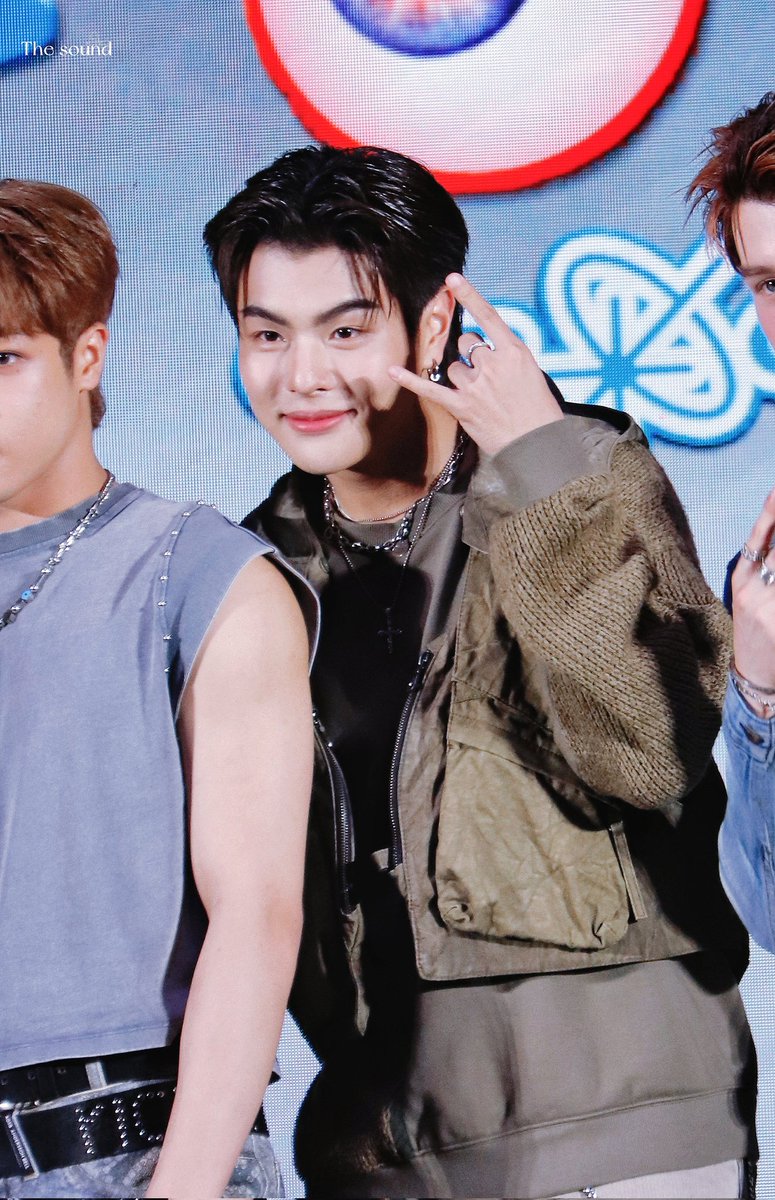 ดซ 🎀 tweet media