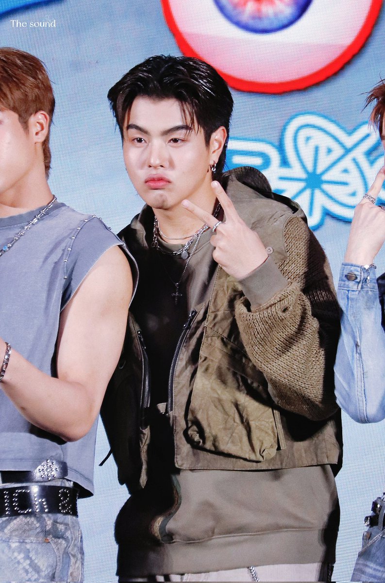 ดซ 🎀 tweet media