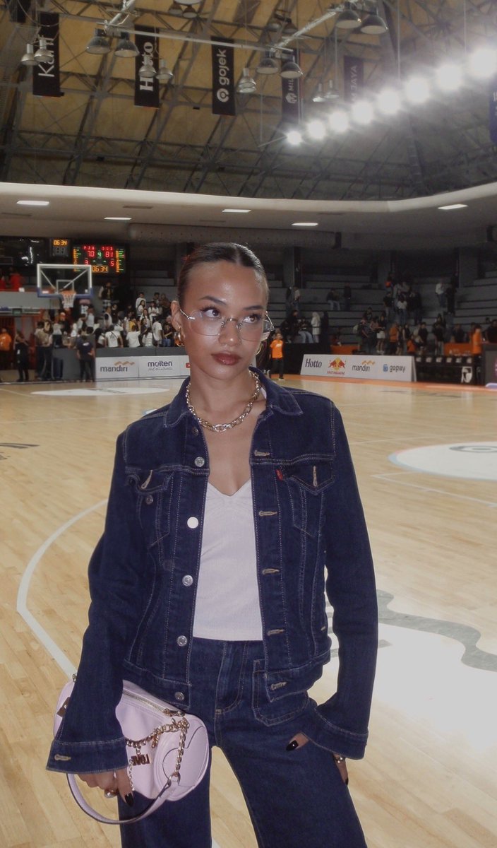 jely, mikey🛼 tweet media