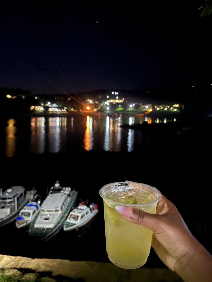 ChimwemwE tweet media