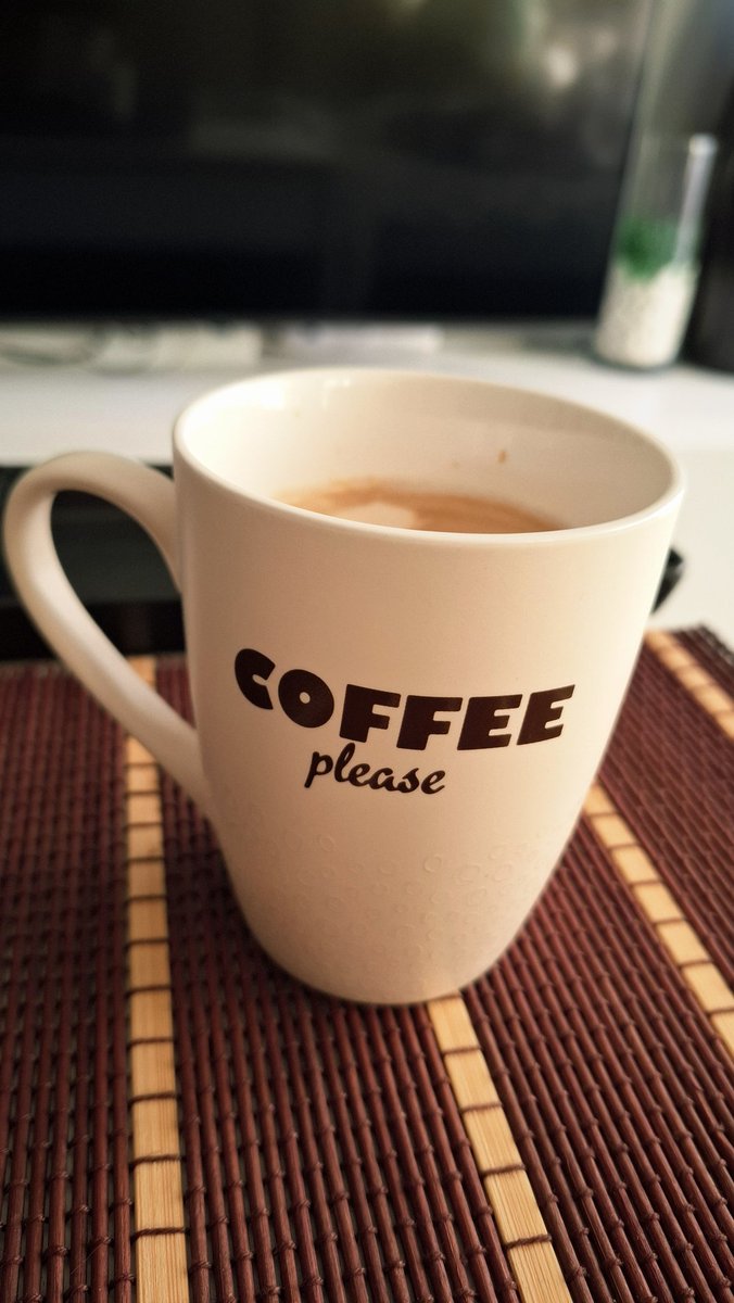 MartaMhg's tweet photo. Buenos días o algo, lo único bueno de las alergias el el sueñecito cuando te pinchan  polaramine 😴 #SendMeCoffee https://t.co/oG0XmPHWPO