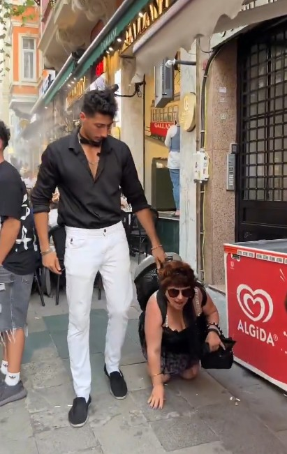 Boşuna Tıklama tweet media