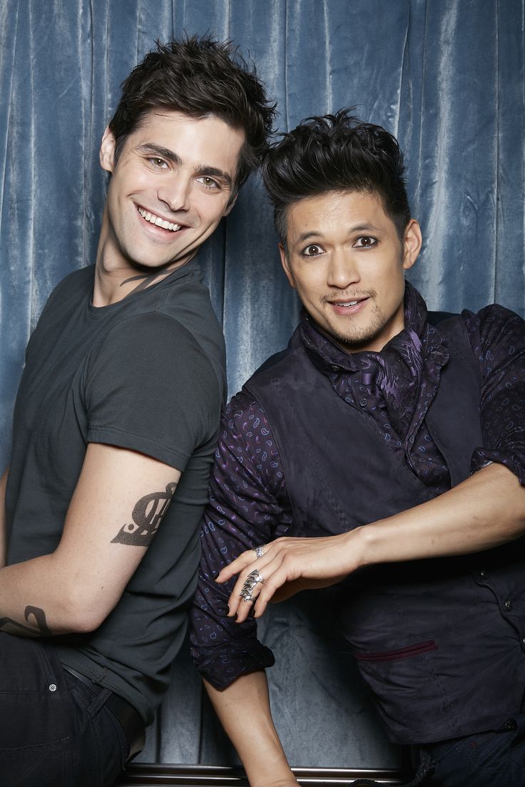 justarando70354's tweet image. the couple of all times #malec #shadowhunters