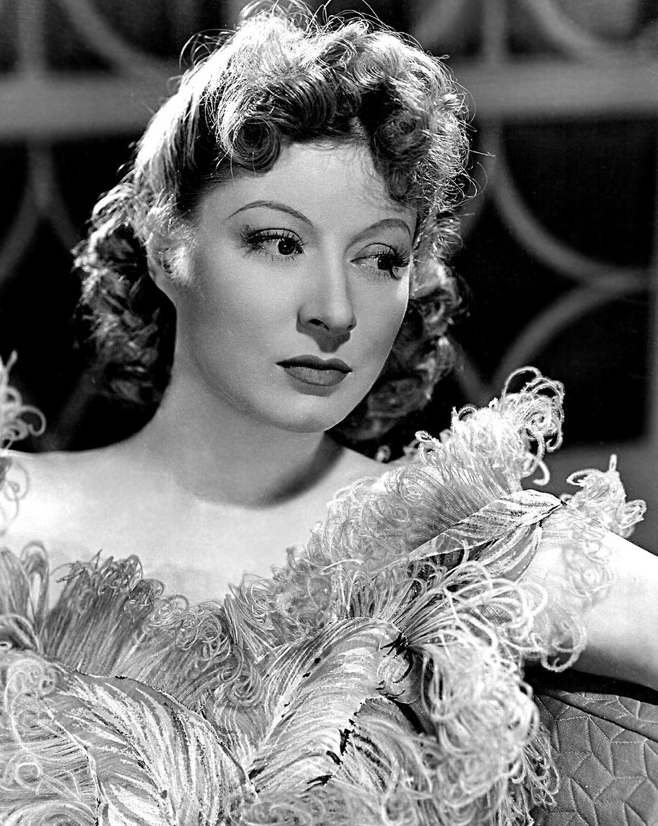 daveainsworth63's tweet photo. Remembering the great British-American actress Greer Garson who died on this day in 1996. She was 91. #GreerGarson #GoodbyeMrChips #MrsMiniver #MadameCurie #TheValleyOfDecision #BlossomsInTheDust #Remember #JuliusCaesar #SunriseAtCampobello #MrsParkington #RandomHarvest https://t.co/wEL80pwAwB
