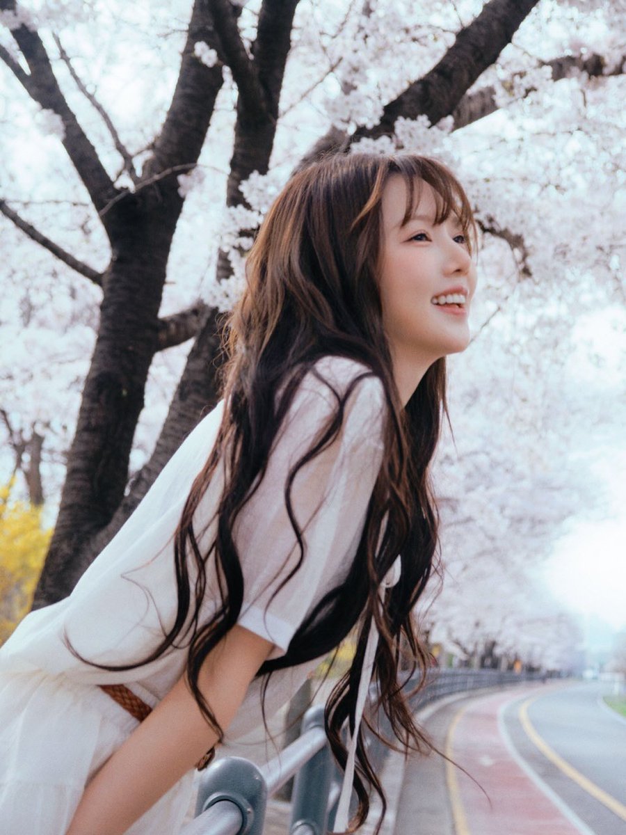 다은ෆ tweet media