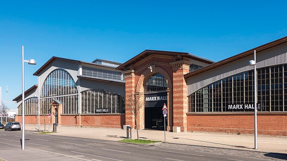 World Tomlinson tweet media