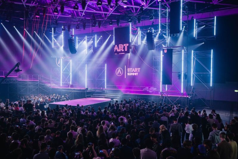 World Tomlinson tweet media