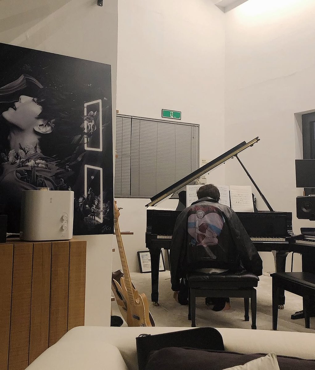 k_yo_kyo_'s tweet image. 260406 김민혁 배우님 인스타그램

가끔보는 티타임에도 음악과 나무님들밖에모르던 형의 콘서트. 
항상 걱정이 많다며 고민하던형은 결국 또 증명해버렸네.
역시 👍 #ae #박효신 @ parkhyoshin.official