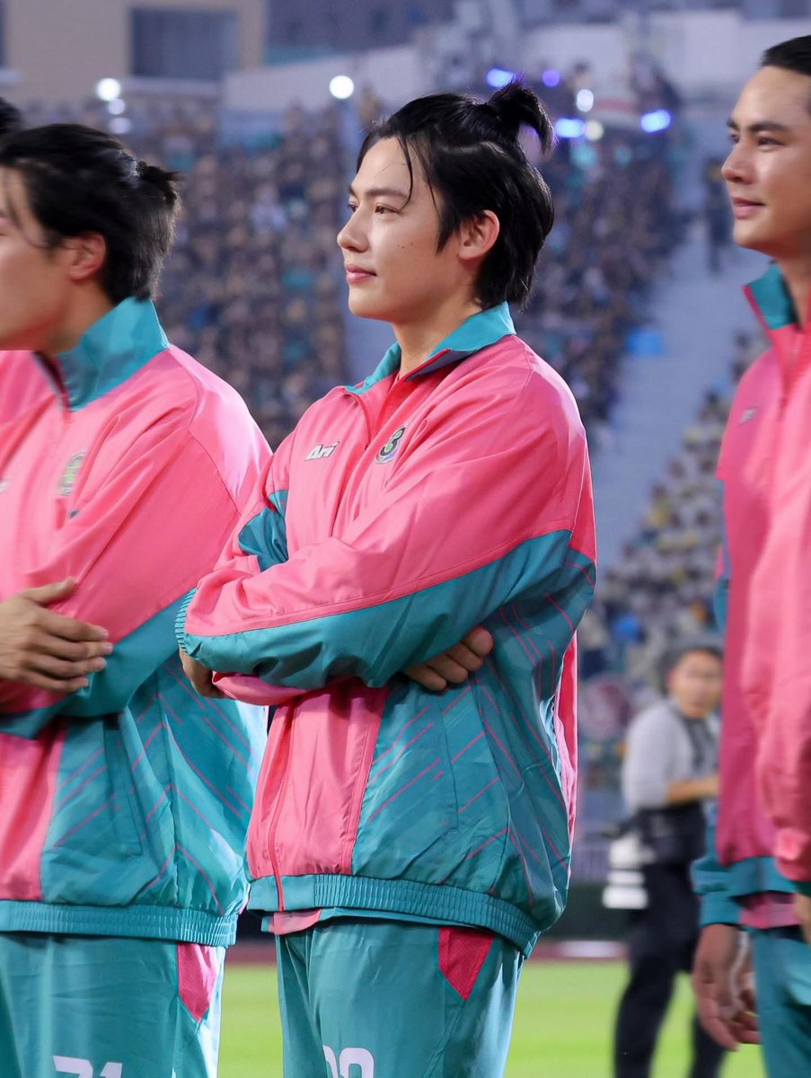 เก็บตกภาพบรรยากาศงานมหกรรมความบันเทิง 56 ปี ช่อง 3 Land Dom ปีนี้พี่หมากอยู่สีชมพูพั้นซ์ค่ะ ⚽️💕 
.
#56ปีch3landdom 
#mark_prin #หมากปริญ #prinfanclub 
Cr : Hubsub_official