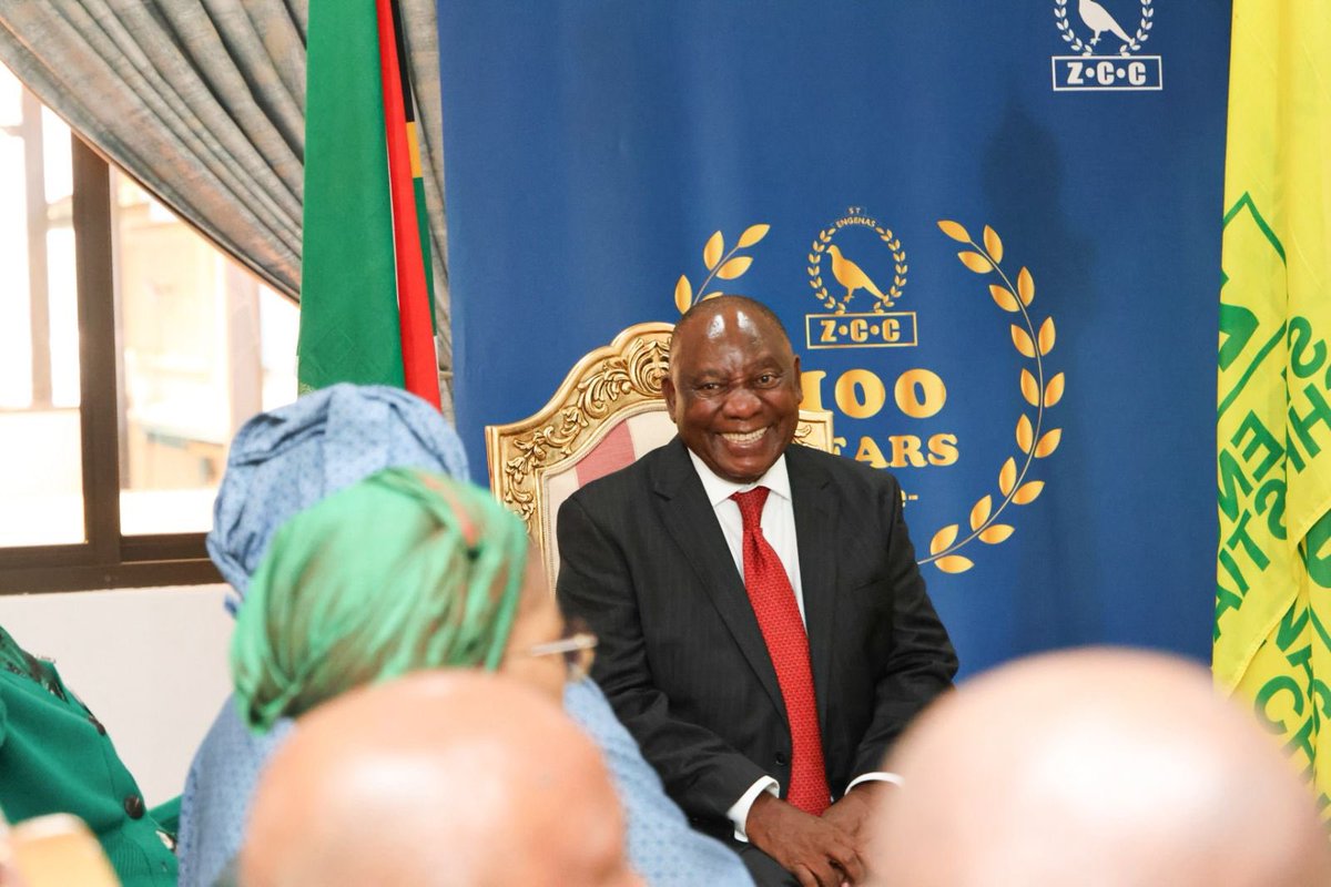 BerniceSwarts1's tweet image. [In Pictures]

Deputy Minister Bernice Swarts alongside President Cyril Ramaphosa at the St Engenas Zion Christian Church in Moria during the annual Easter Conference, Sunday, 05 April 2026. 🇿🇦

#Easter2026