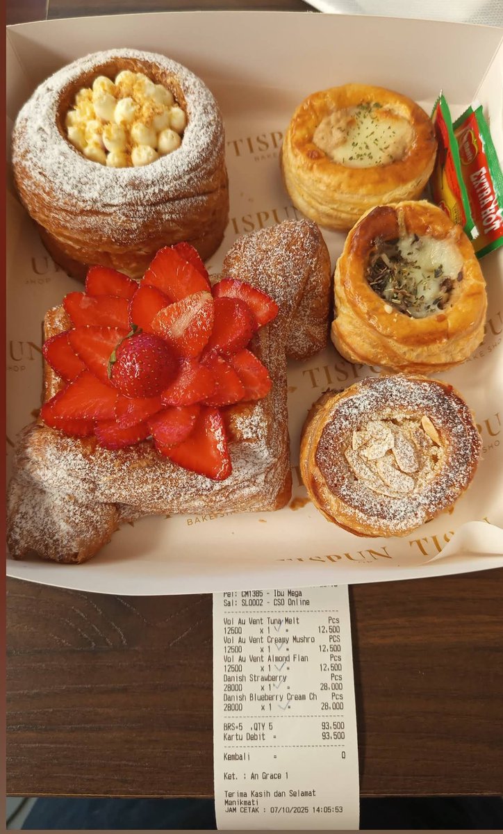 poetrysomers tweet media