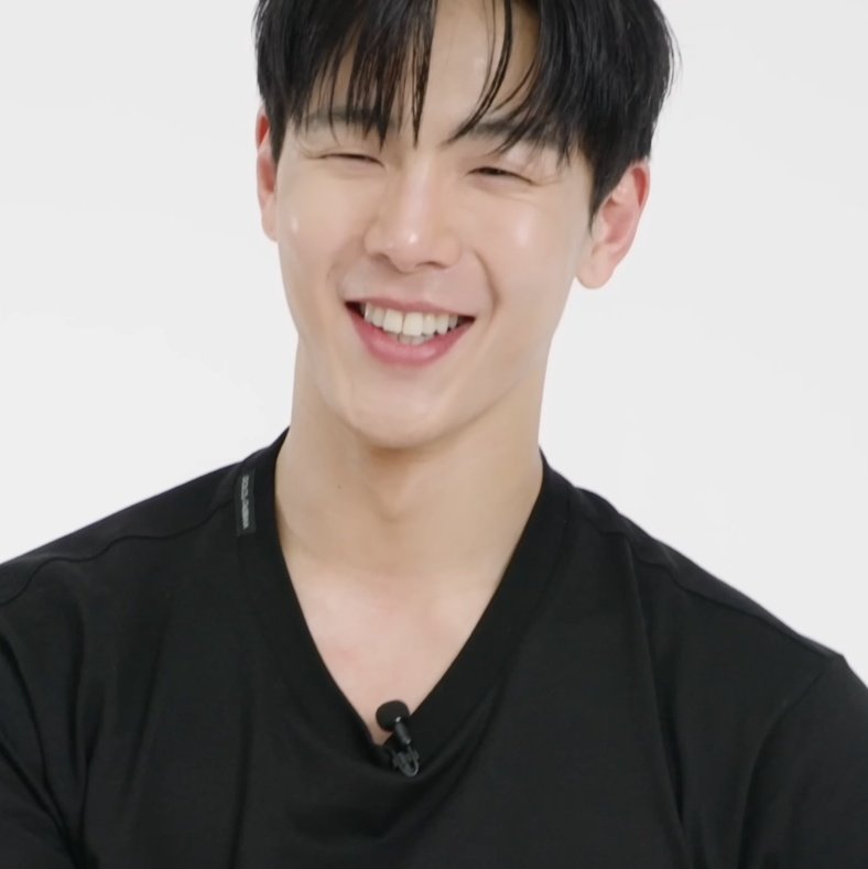 데피소 tweet media