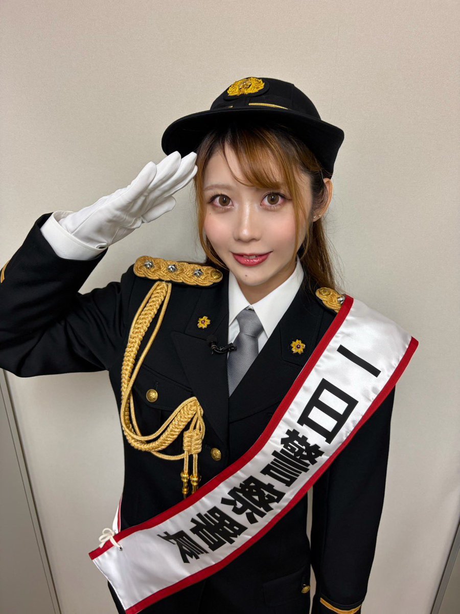 世良 衣都 from L.U.R.E tweet media