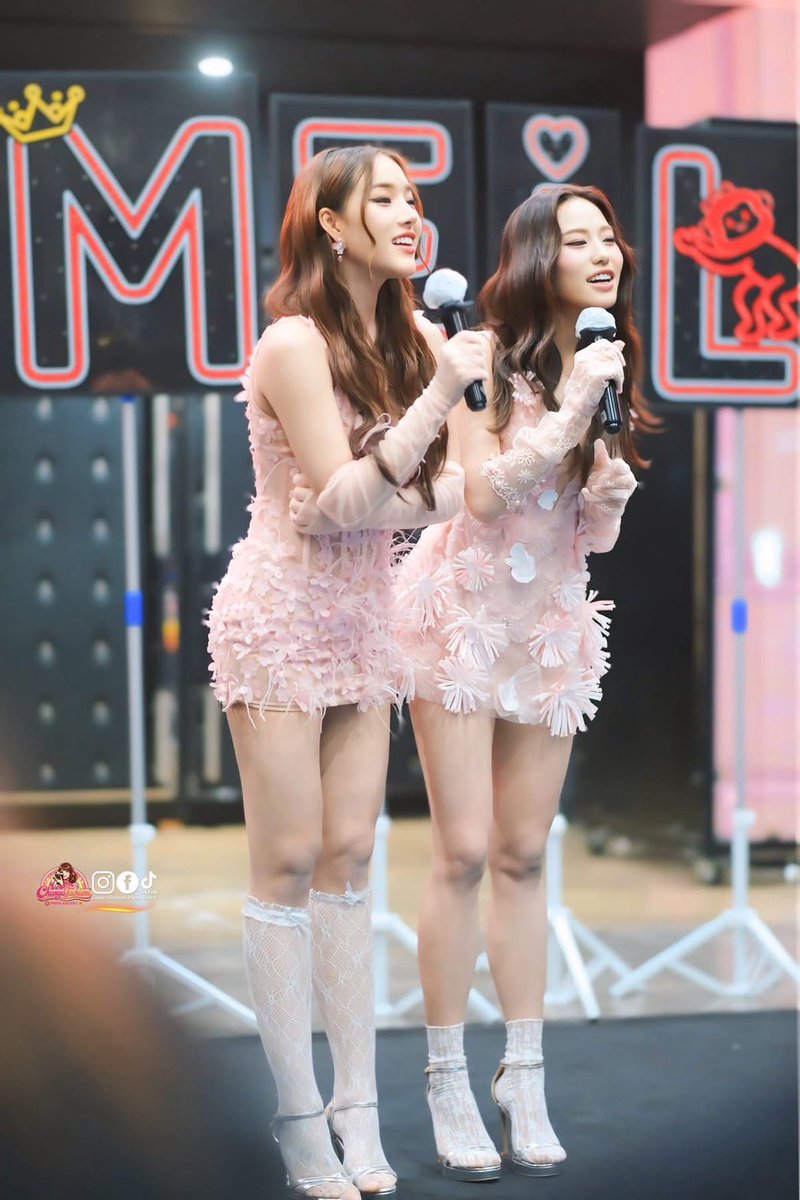 จั๊นรักความสัมพันธ์ของปรางปรังกับเหมยลี่มากๆ อยากให้ทุกคนค้นพบเด็กแฝดกันเยอะๆเลย ลองมารู้จักเด็กสองคนนี้ดู มานน่ารักจีงๆน้าเว้ย จั๊นอยากเห็นเค้าเติบโตไปด้วยกันจริงๆนะ แกดูแววตากับรอยยิ้มเด็กแฝดจิ🥺 น่ารักขนาดไหน เอ็นดูเด็กแฝดของเรากันเยอะๆนะ
Cr.ด้อมปรางลี่ดิวะ

#ปรางลี่
#PrangLy