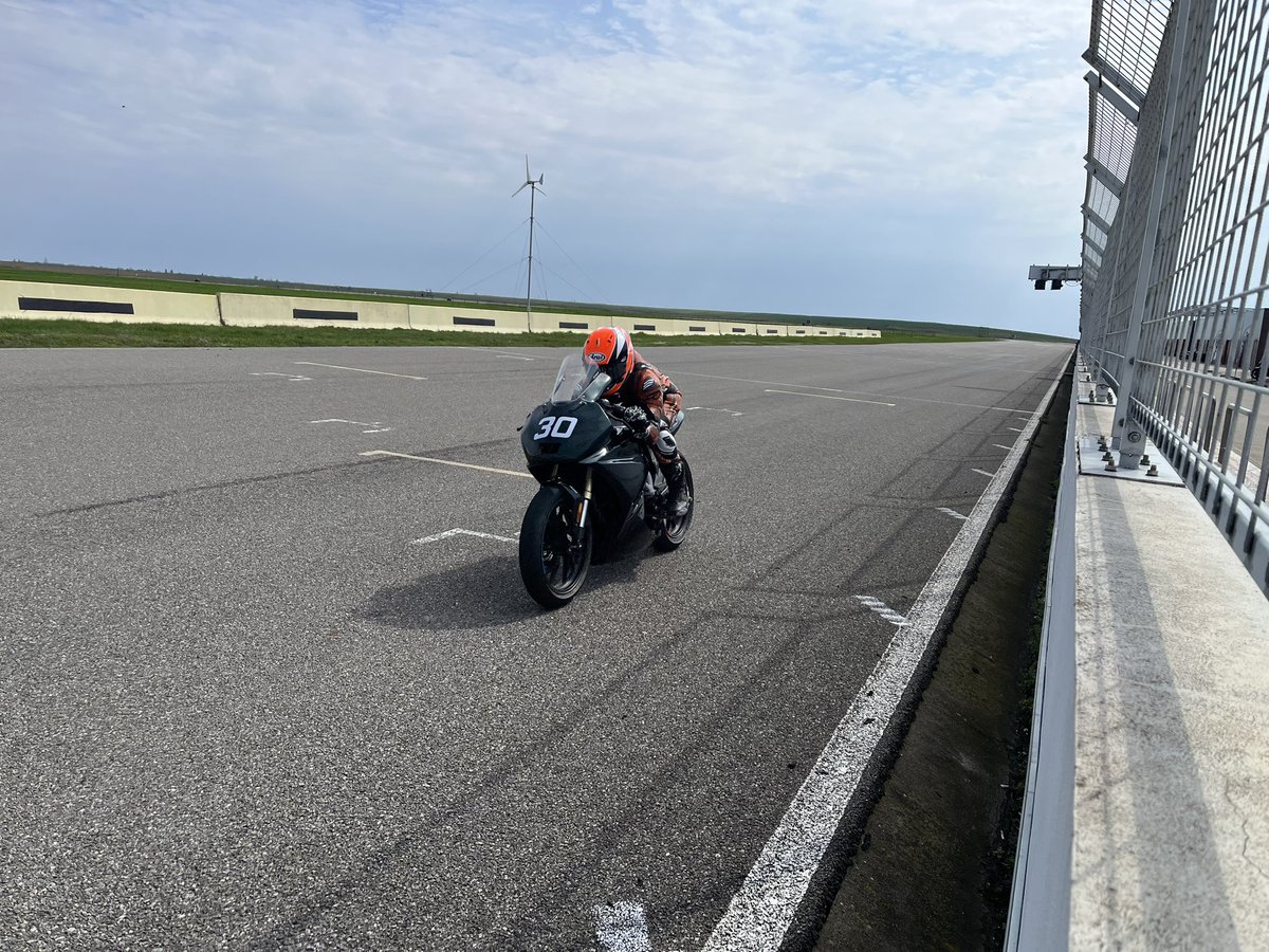 Hikari Okubo 大久保 光 tweet media