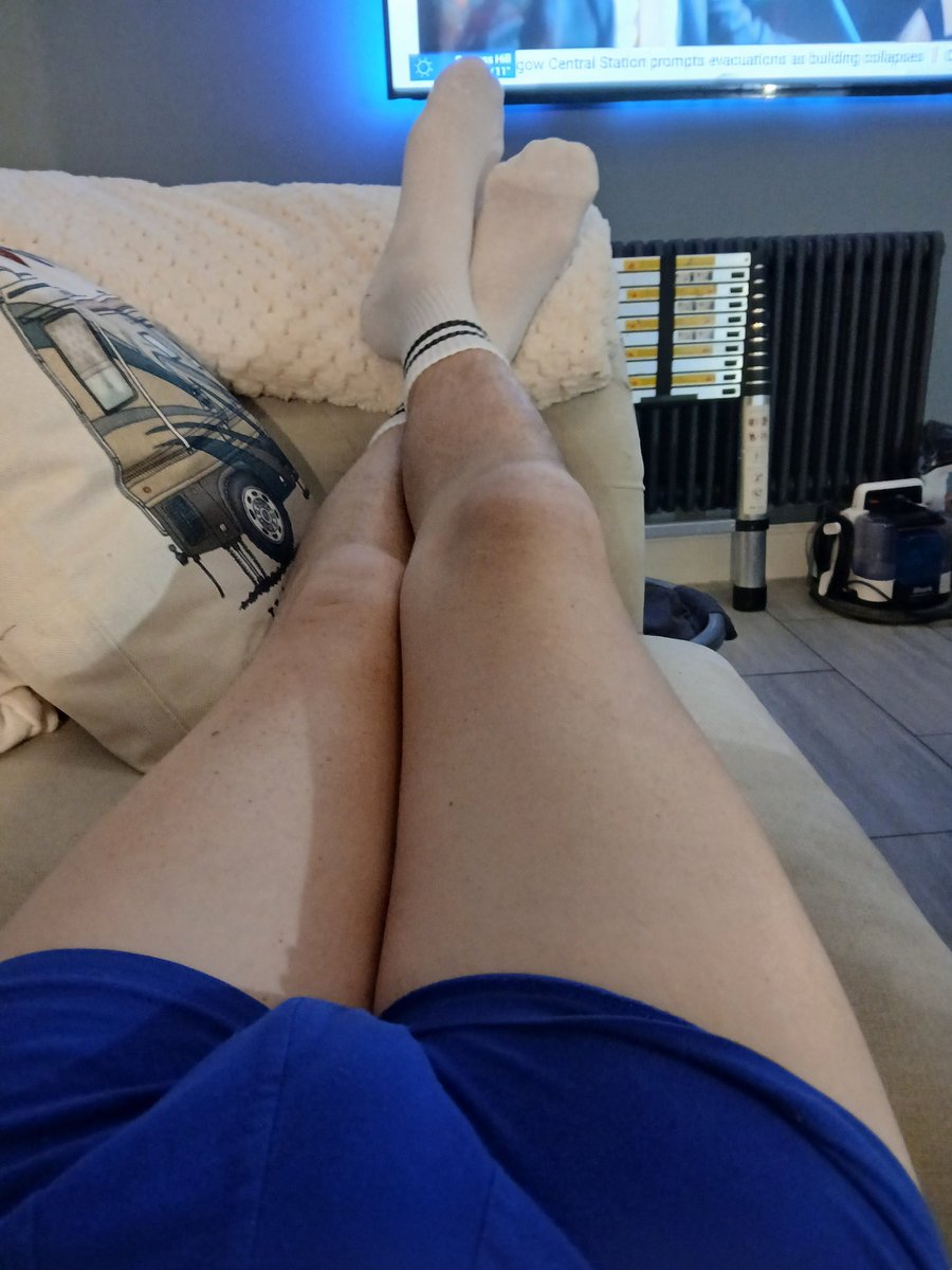 fortyandfilthy's tweet photo. Morning....... keeping these on or off?
#wornsocks #socks #feet
#socksoftheday #socklife
#malefeet #feetpics #socksdaily
#whitesocks #cozysocks #morningvibes https://t.co/rf6SOuB4TU