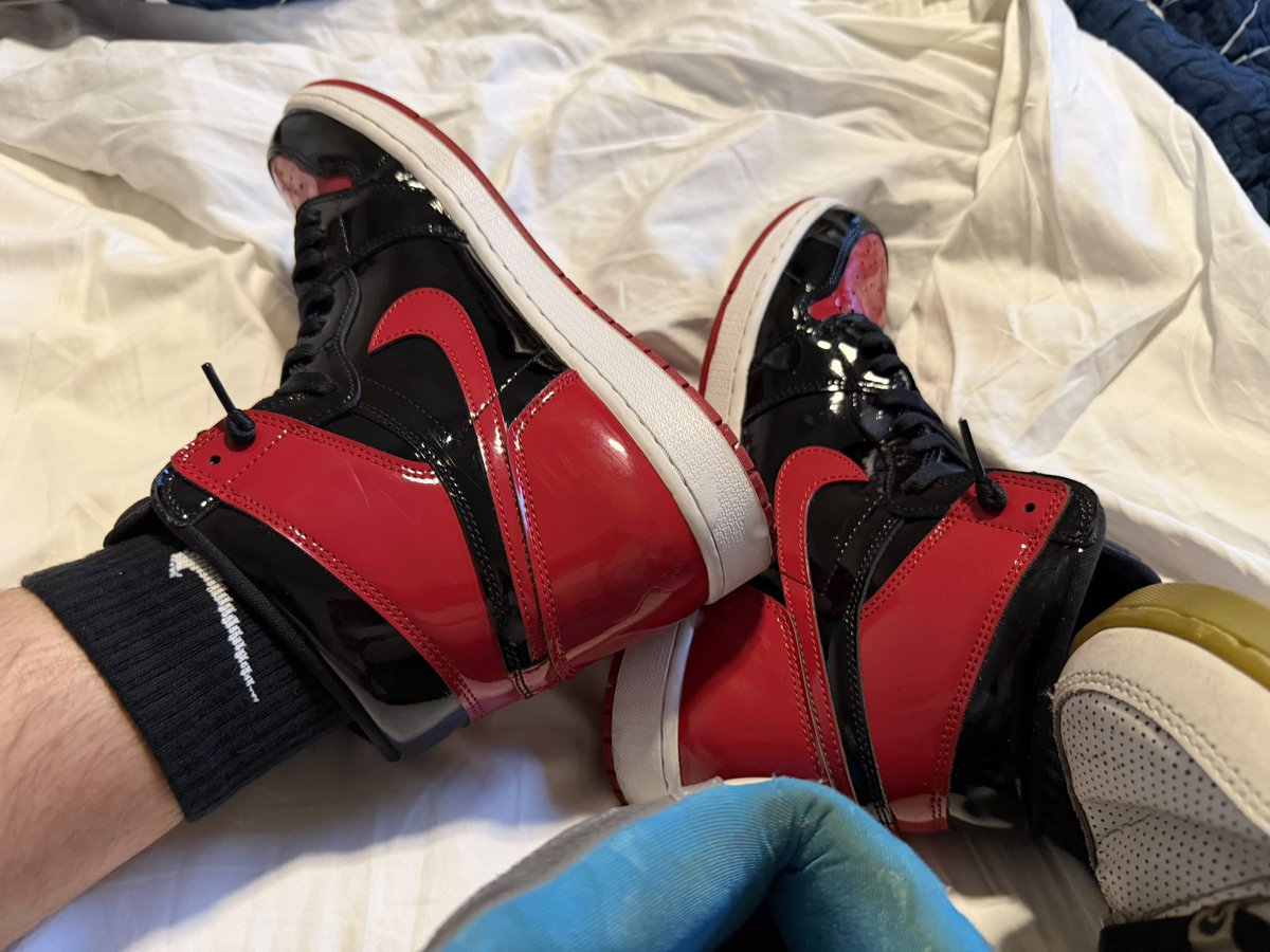 Skate Shoe Guy tweet media