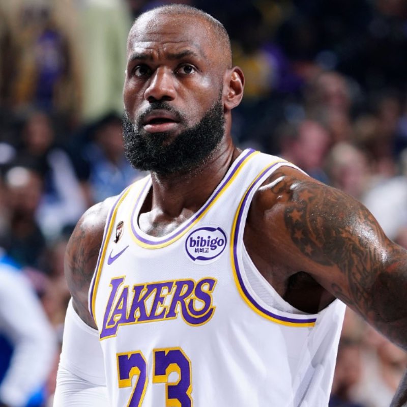 Lakers Lead tweet media