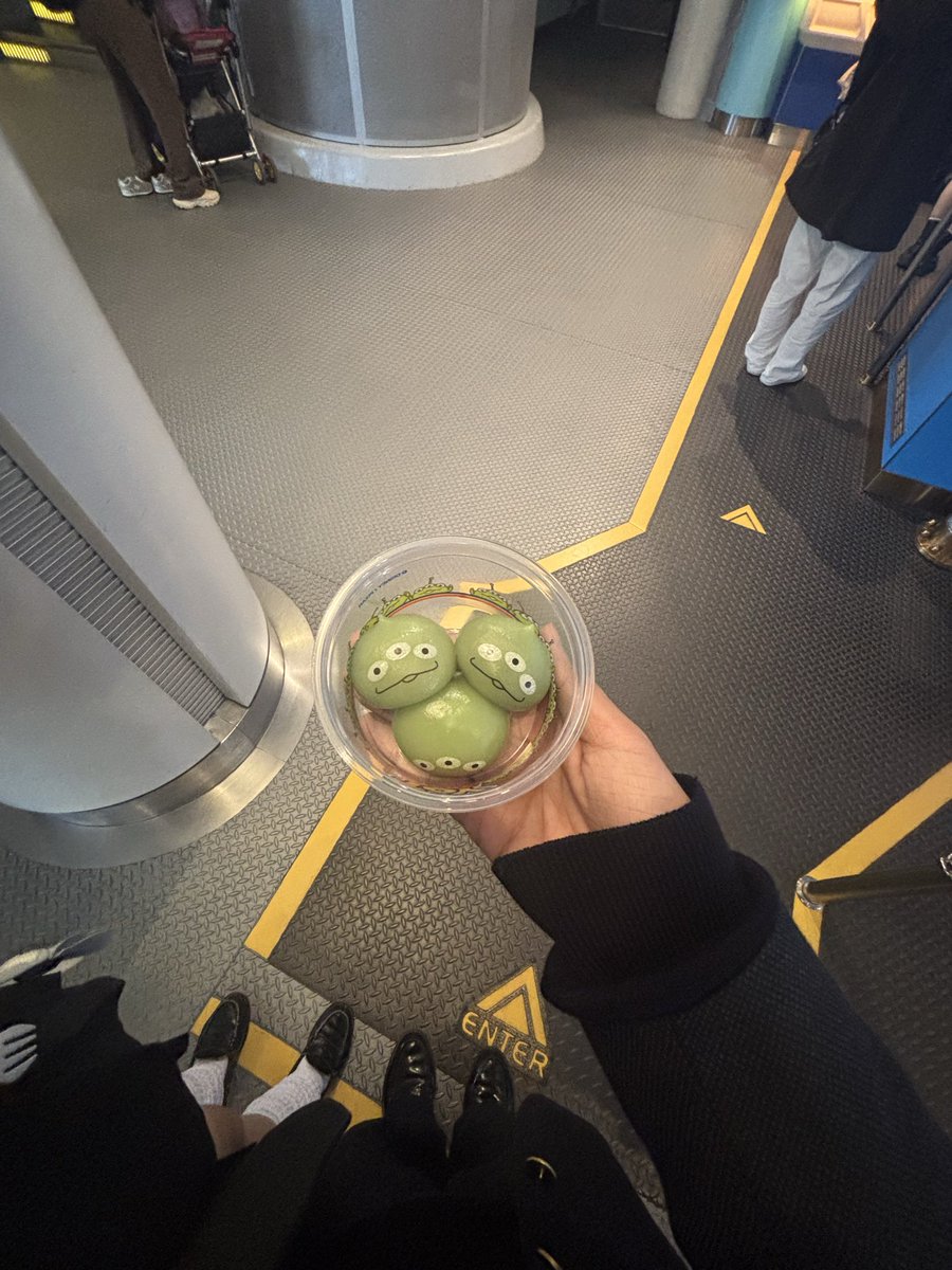 lhyll____'s tweet photo. ディズニー行ってきた！！ https://t.co/y490ZSvdX1
