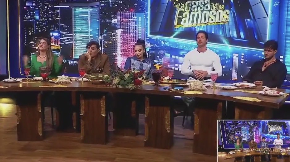 𝐂𝐋𝐀𝐔 𝐌𝐄𝐍𝐃𝐄𝐙 ❤️‍🔥 tweet media