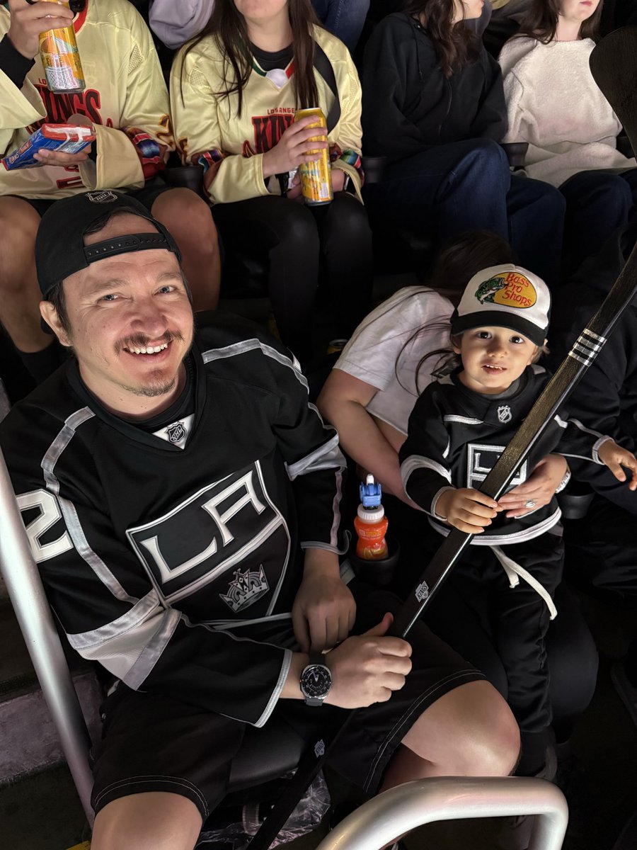 LAKBC's tweet photo. Tim won this Drew Doughty signed stick. Thanks to everyone who bought raffle tickets. All proceeds of the stick raffle go to @snapsportsinc 
#GoKingsGo https://t.co/ze2Zpi8989