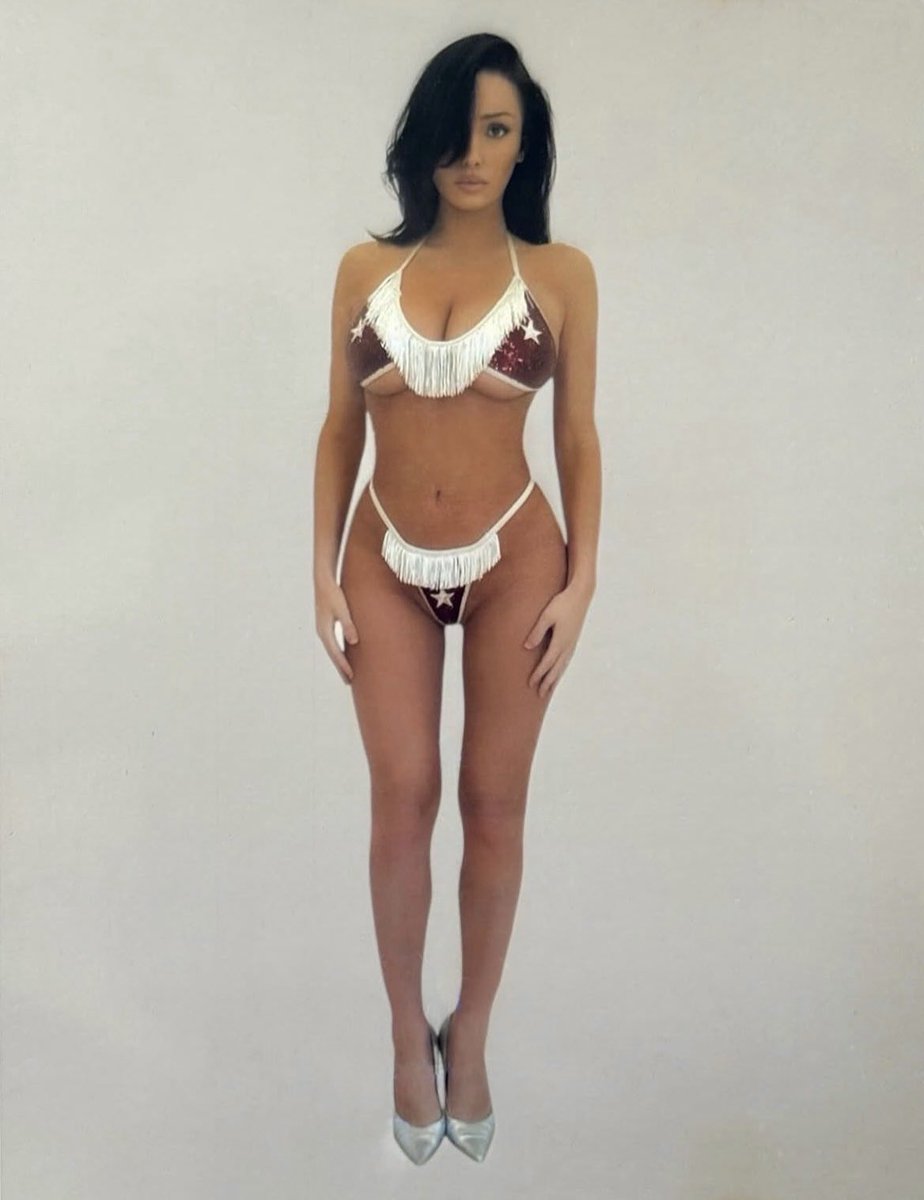 treluvsit's tweet photo. Bianca Censori looks tea asf in new Instagram Post 📸 https://t.co/Vu7d4Trxq8