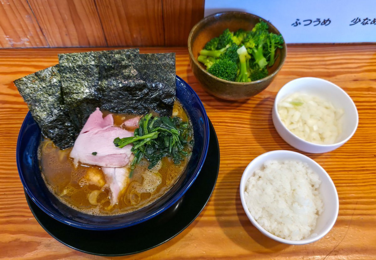 みのきち tweet media