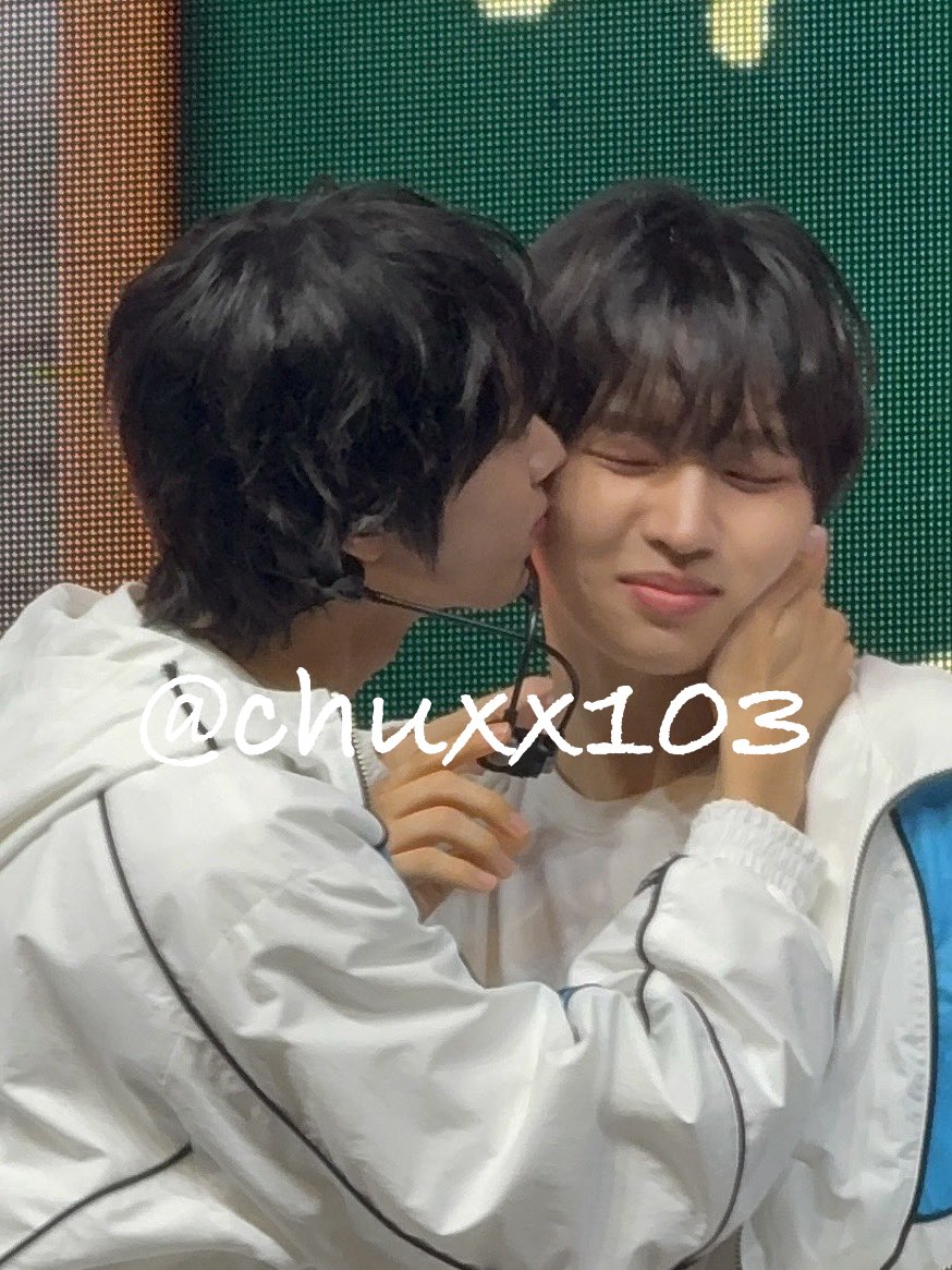 🌙‎𖤐⡱ tweet media