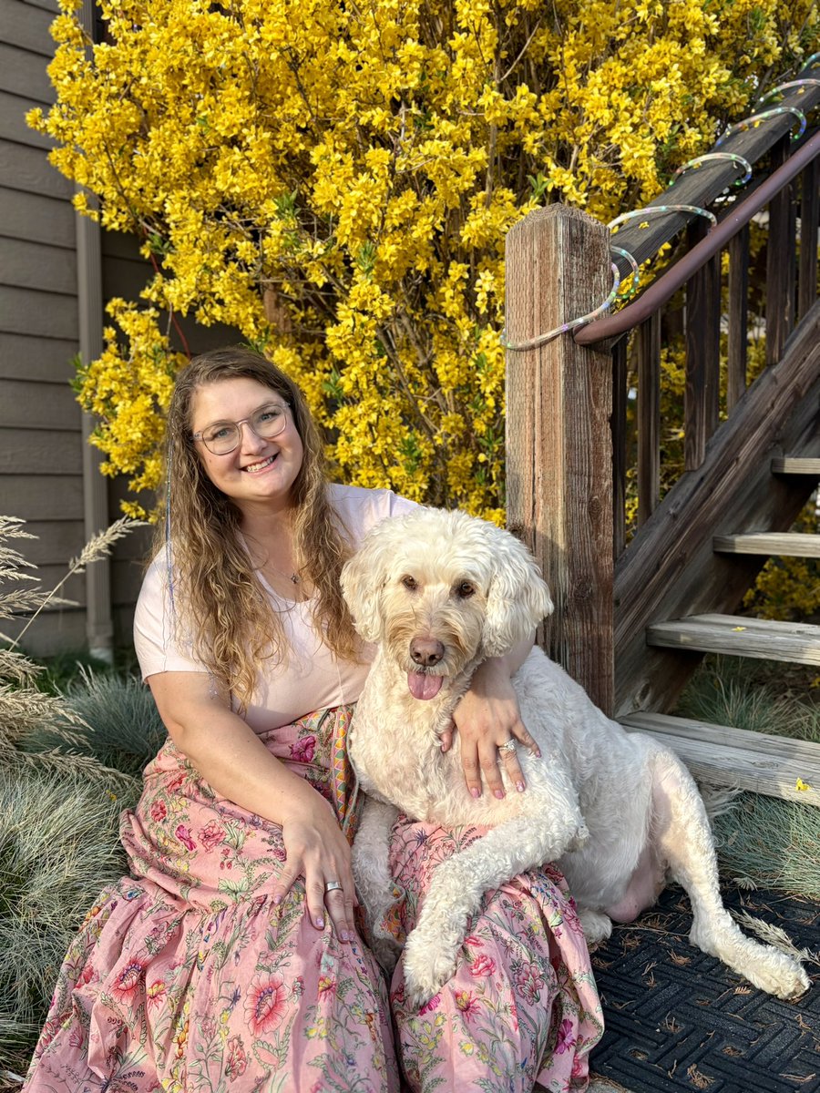 NikoleWyles's tweet photo. Happy Easter! ✝️💐🐣🐰🥕🥚💜 https://t.co/O09tjRkvxW