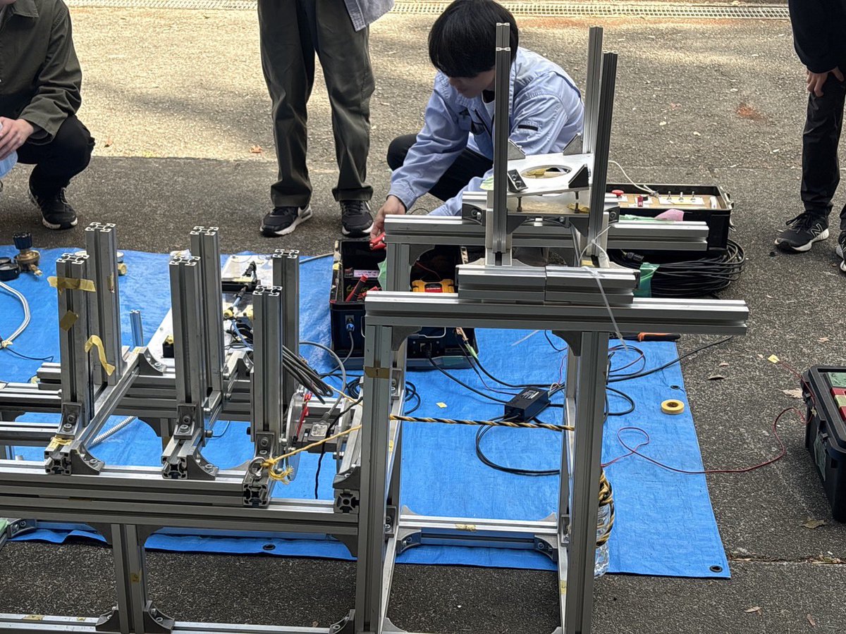 lightus_rocket's tweet photo. 新入生がたくさん部室に来てくれました！ https://t.co/YUFT0AtLlj