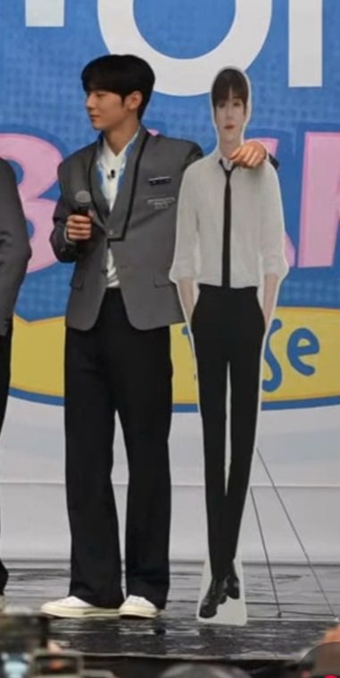 DK_elvin's tweet photo. 하 형아통... 챙겨줘서 고마워 민현아 꿀떨어진다 https://t.co/C9Uep9ciGi