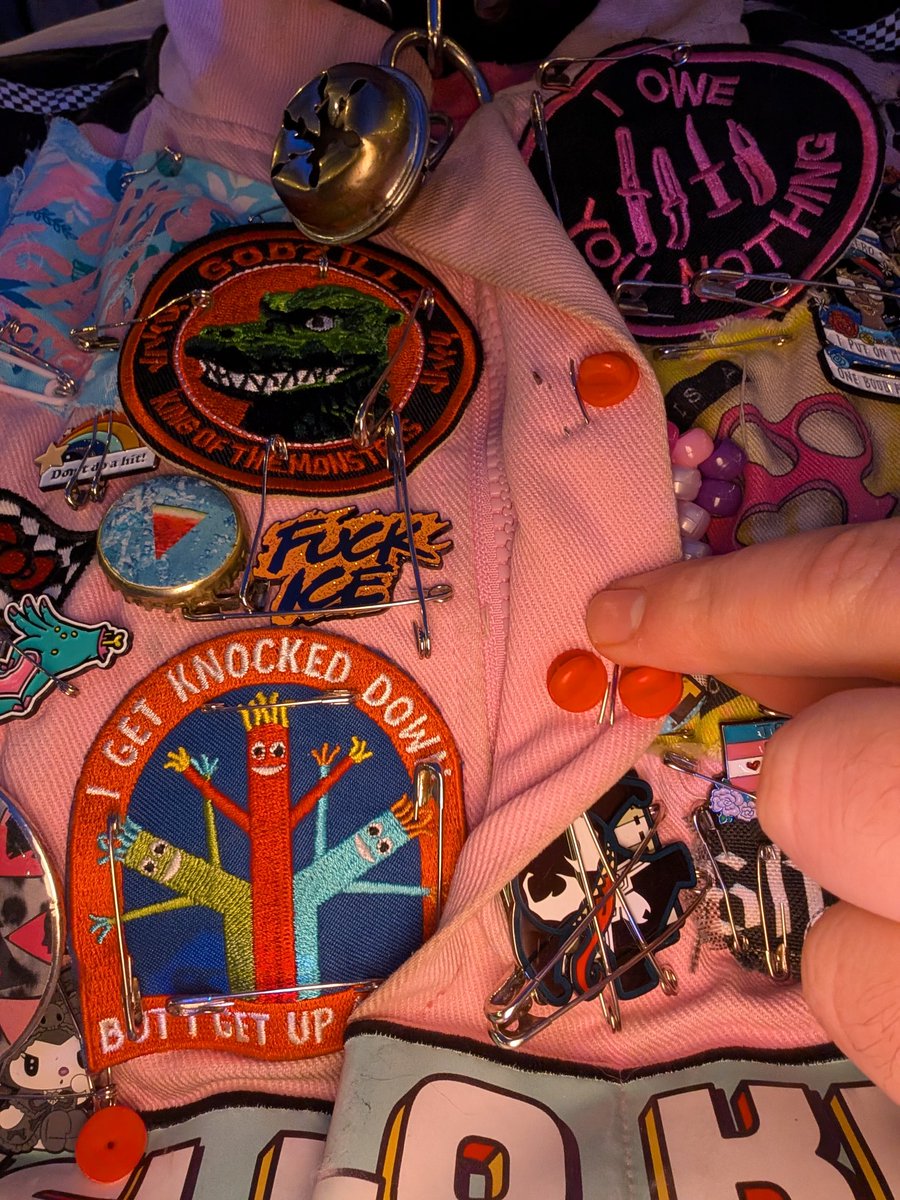 🌸🖤🪱 buggy 🏳️‍⚧️😷🍉 tweet media