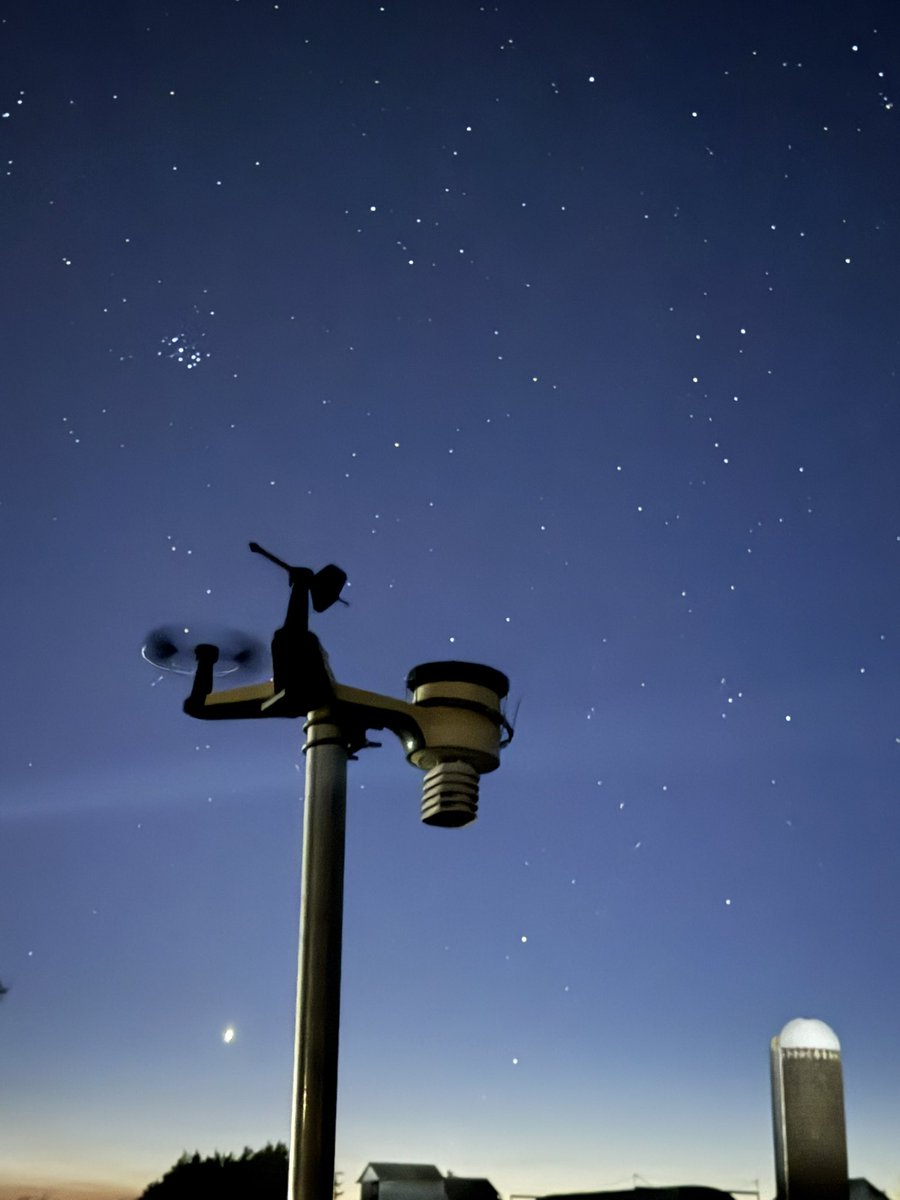 SaxmanTDS's tweet photo. The #kswx is putting on quite a star show at 9:15p in Lindsborg on this Easter evening! The temperature is 58.1° with a nearly imperceptible 1.1 mph breeze out of the south making for a beautiful night. It almost makes us forget how badly we could use some moisture. @NWSWichita https://t.co/c1EadImerp