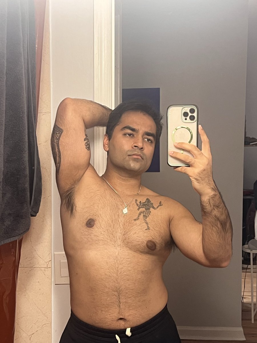 jeff benzos tweet media