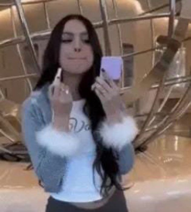 bruna 📚 tweet media