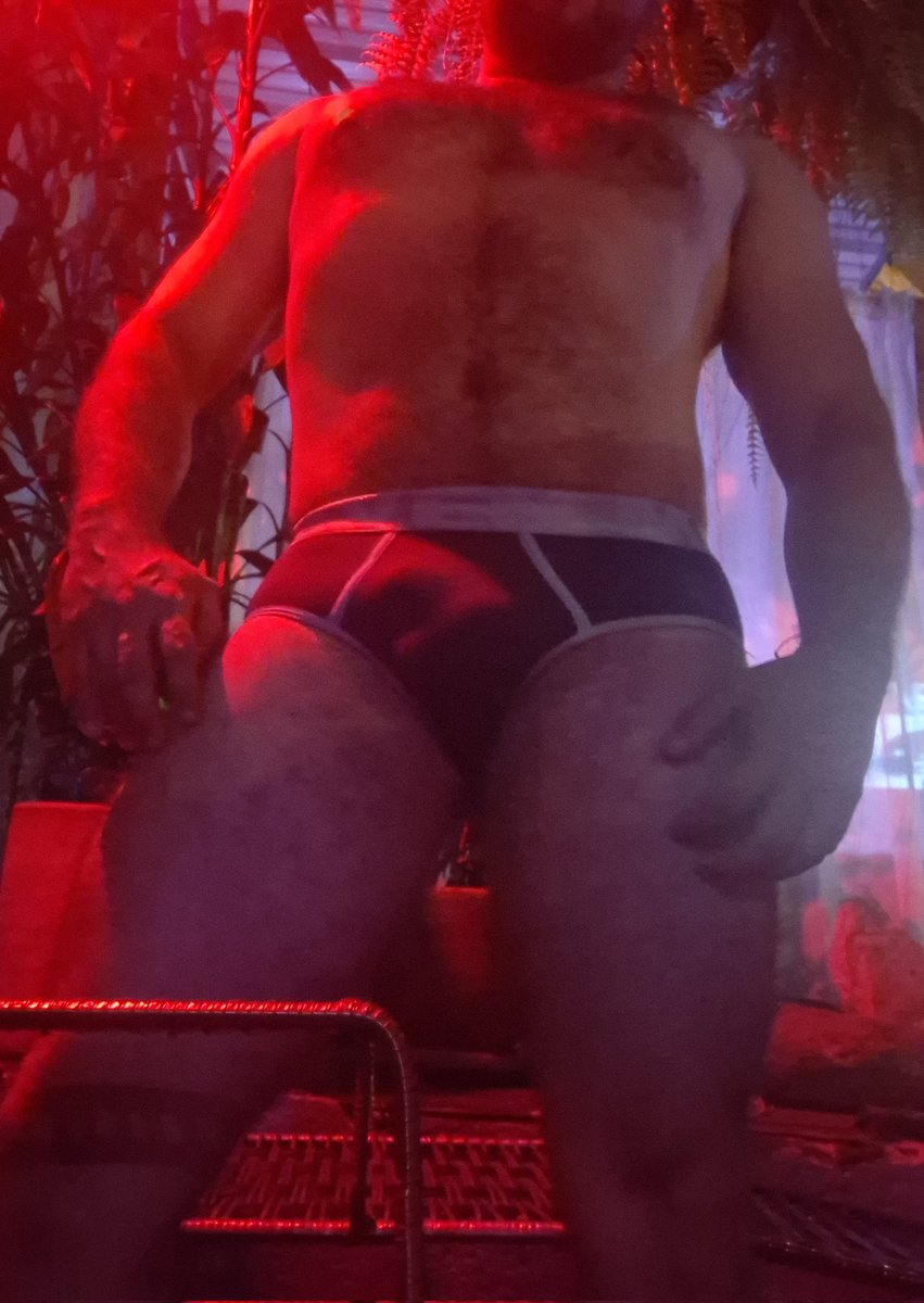 AndrwRoman's tweet photo. Hoy me dijeron como pretendes tener seguidores si no publicas?
A ló  claro respondí:  no público porque no tengo contenido para publicar y pones siempre lo mismo aburriria
Su respuesta:si te quejas con lo fácil que es culiar y tanta loca desatada en todo lado https://t.co/3a1yNNIOx3