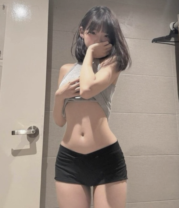 あやか tweet media