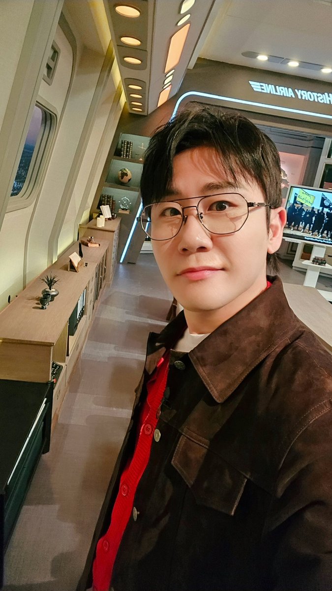 💙

260406 tvN 벌거벗은 세계사

#영탁 #YOUNGTAK 
#벌거벗은세계사