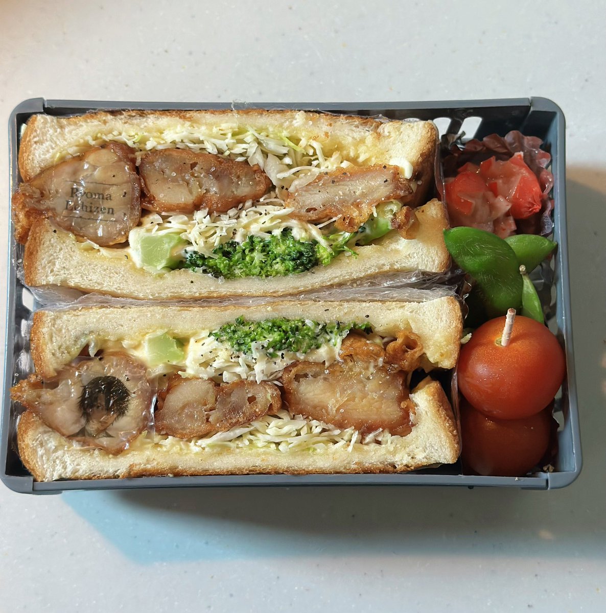 るみめろ tweet media